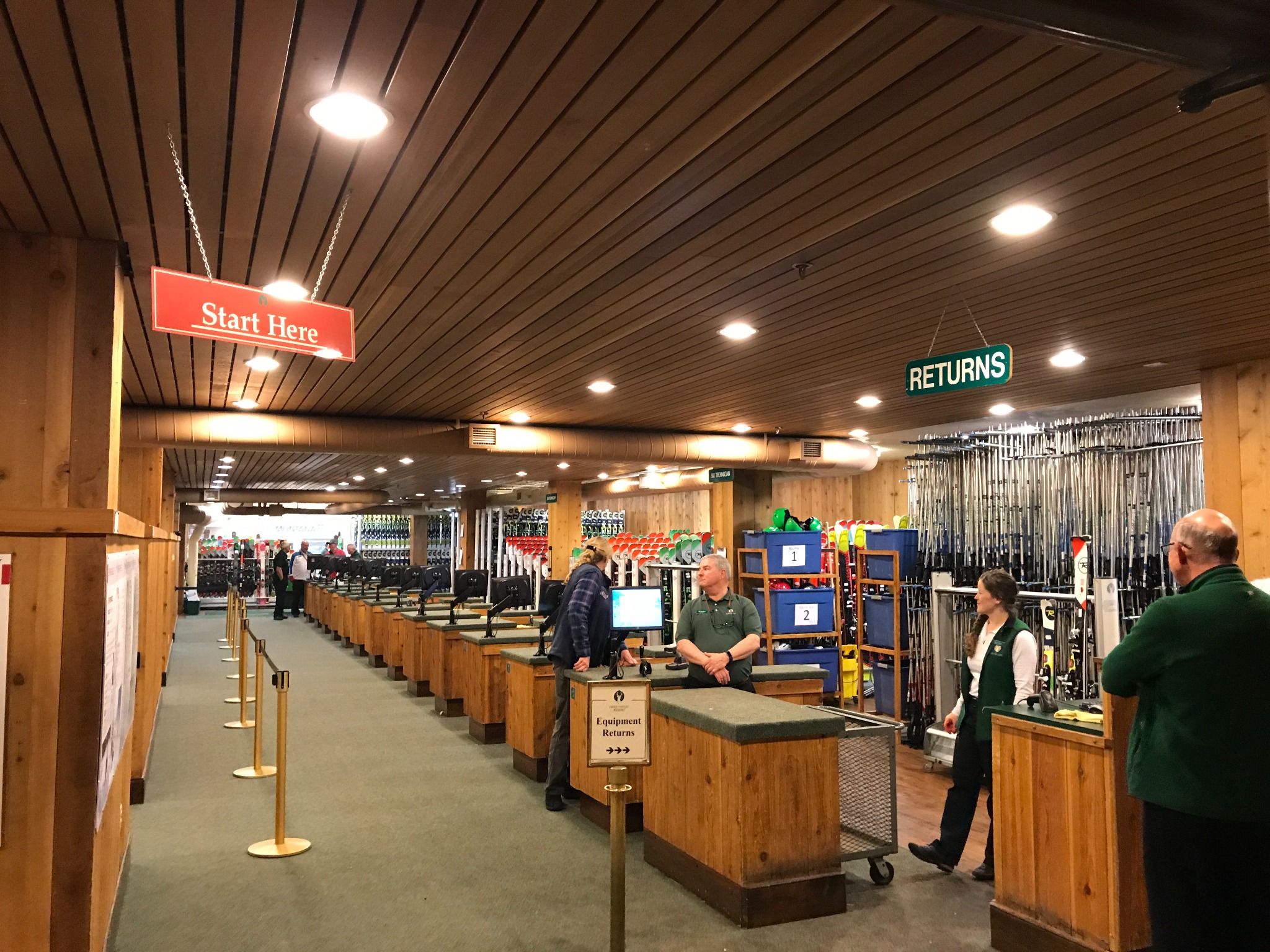 DEER VALLEY RESORTのレンタルセンター
