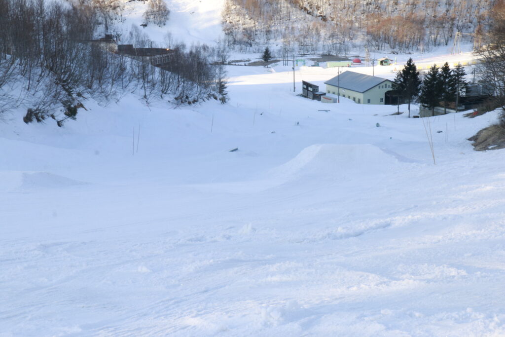 鹿島槍スキー場のDSP DOWNHILL SHRED PARK
