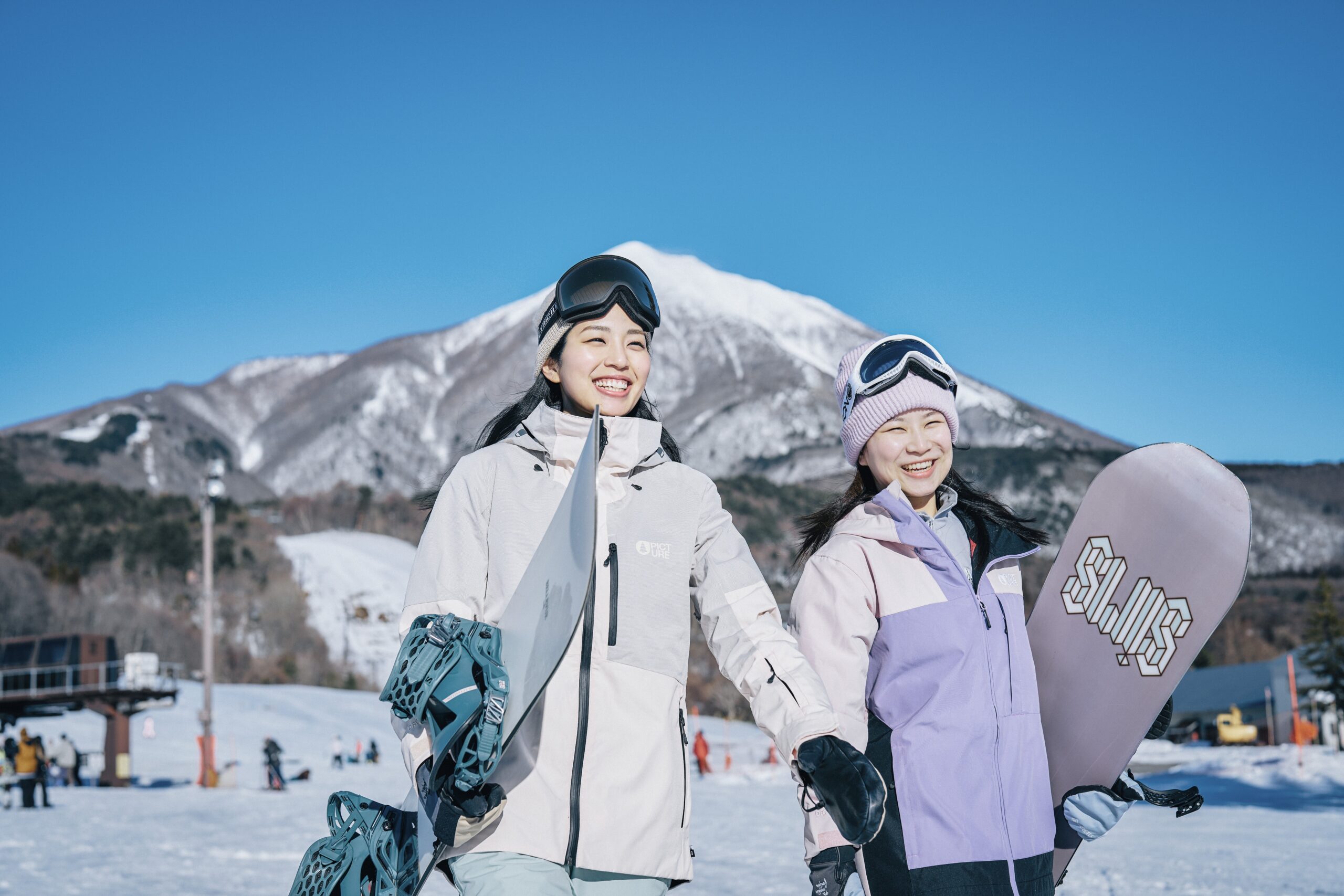 同伴者との滑走も楽しめるネコマ マウンテン