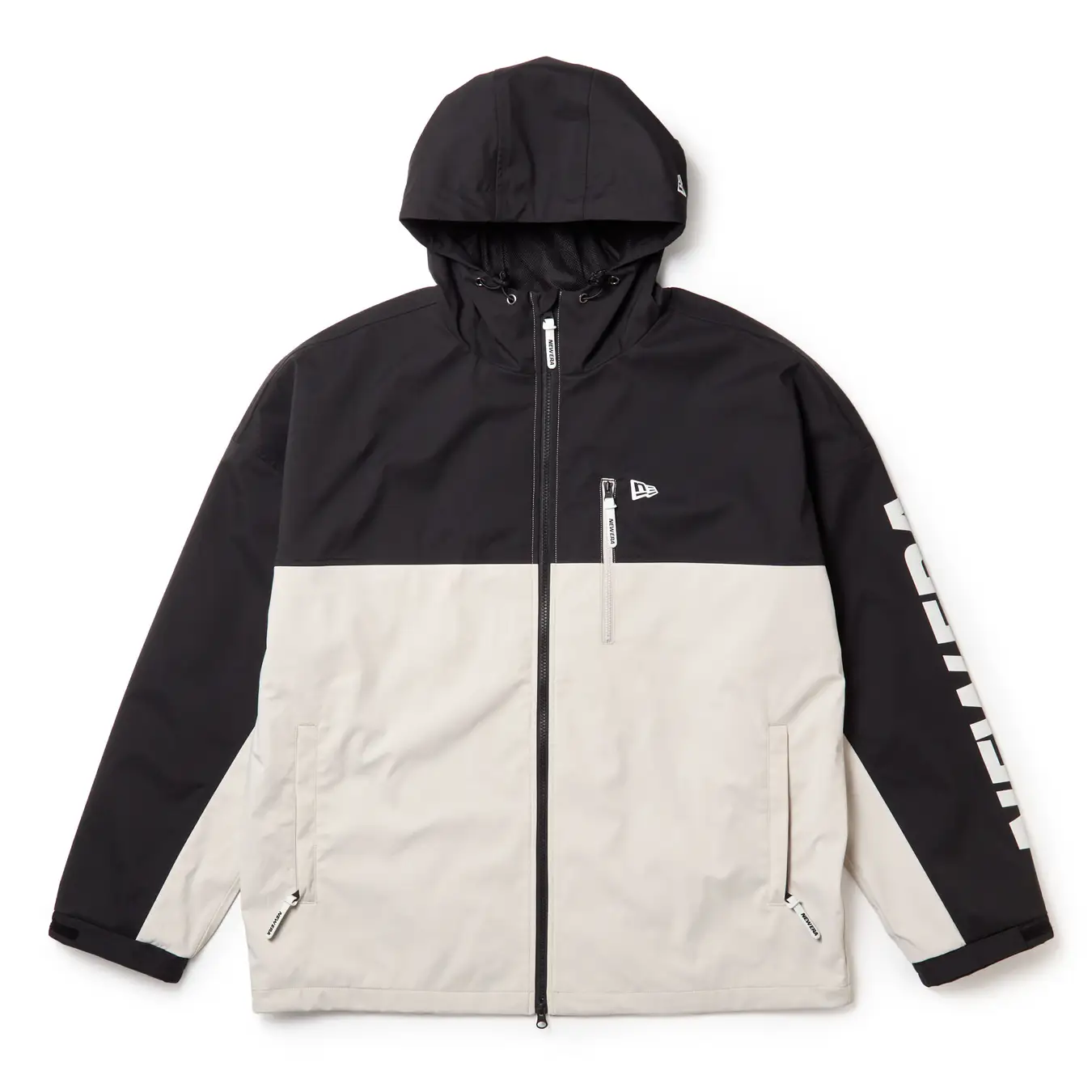 SNOW TRACK JACKET WORDMARKの切り替えデザイン